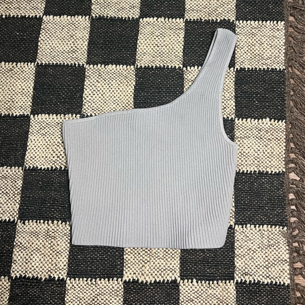 Aritzia babaton sculpt knit one shoulder cropped tank